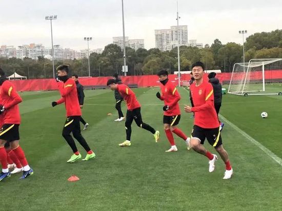 小樱玉足脚交榨精footjob